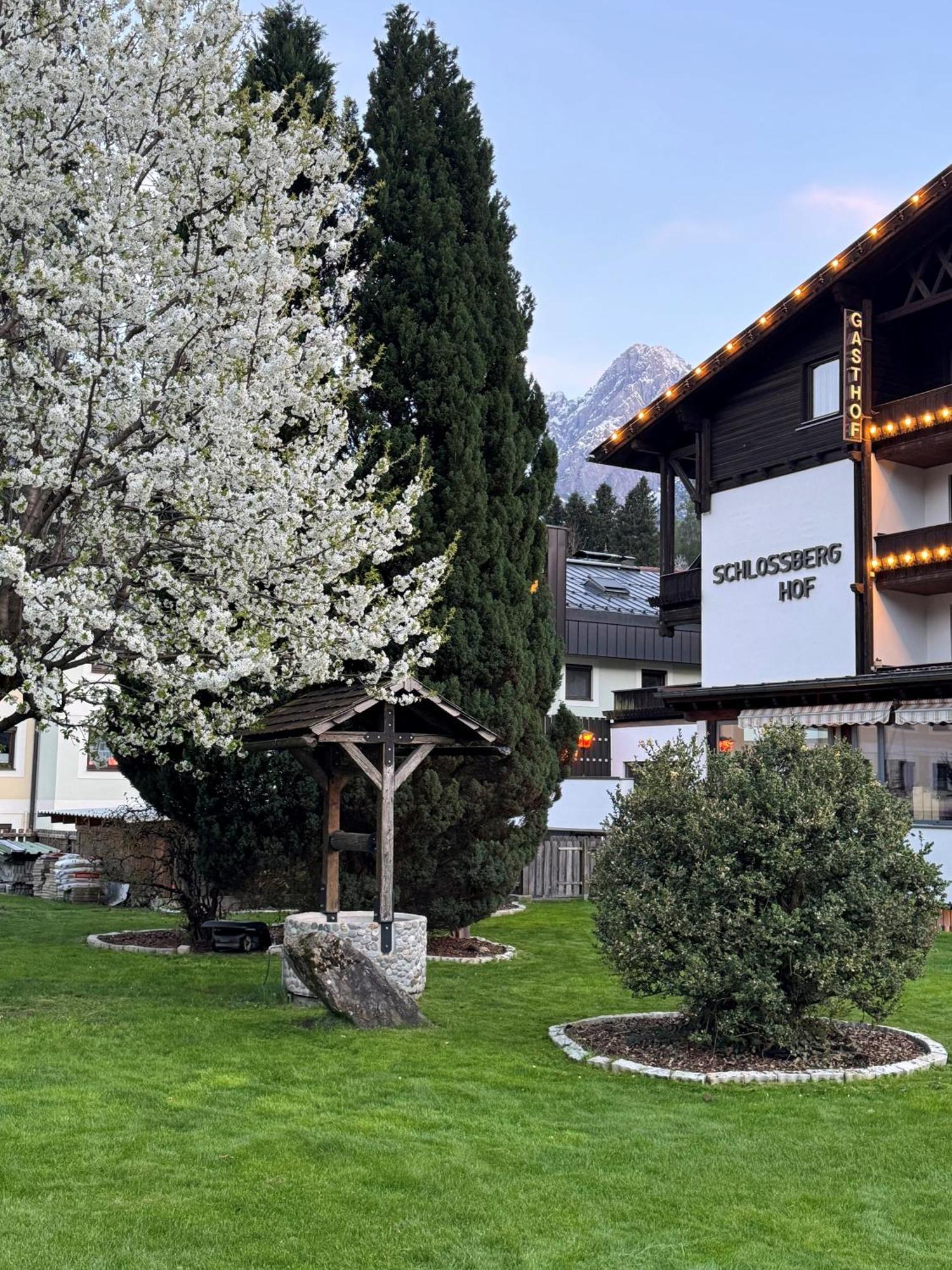 Gasthof Schlossberghof Lienz Eksteriør bilde
